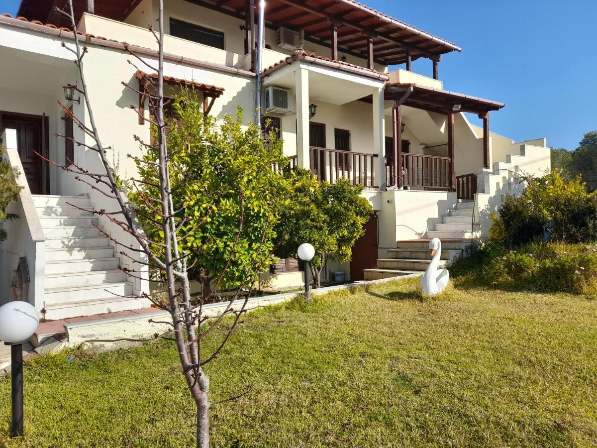Apartments Giannis Метаморфоси Екстериор снимка